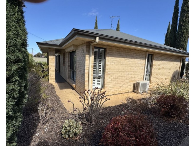 24C Weigall, Murray Bridge SA 5253