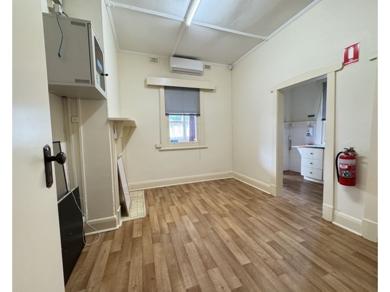 1 McHenry, Murray Bridge SA 5253