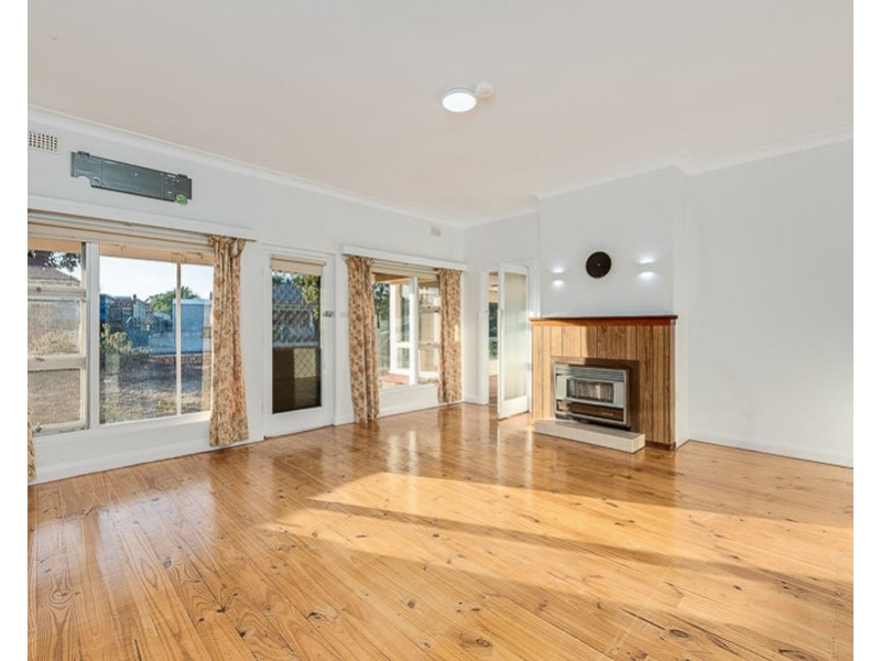 4 William, Murray Bridge SA 5253