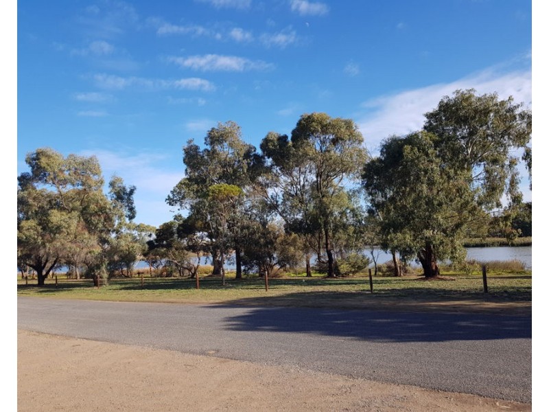 111 Murray Drive, Riverglades SA 5253