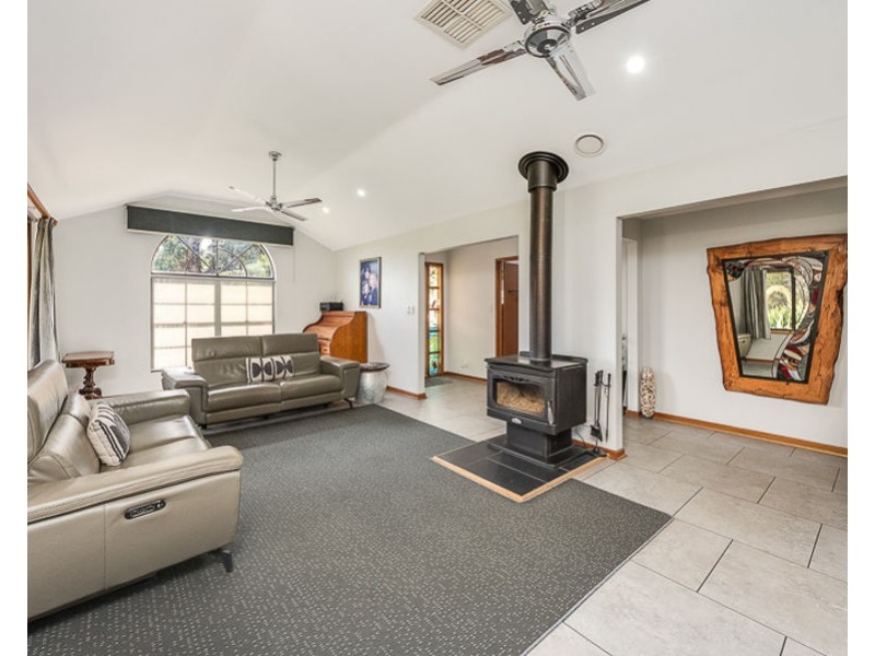 5 Thiele Road, Murray Bridge East SA 5253