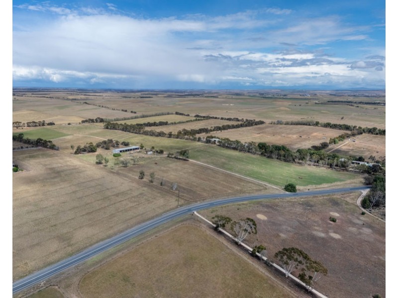 1422 Jervois Road, Woods Point SA 5253