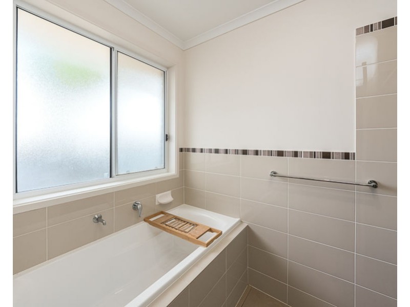 38 Willowbark Cres (39 Parkview Drv), Murray Bridge SA 5253