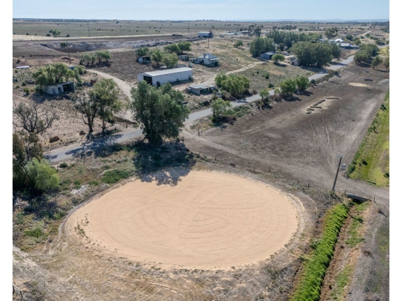 249 The Point Road, Jervois SA 5259