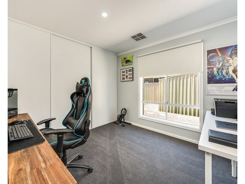 8 Joy Crescent, Murray Bridge SA 5253