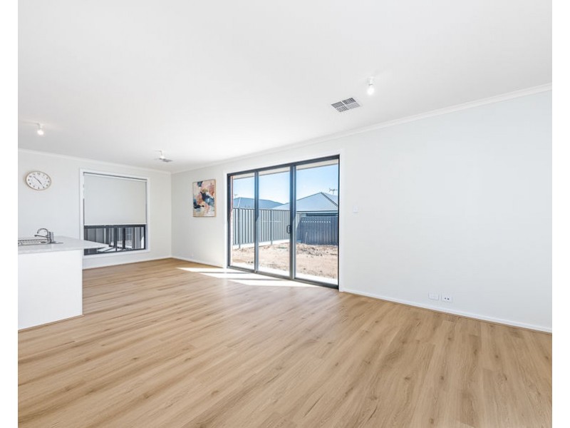 16 Grazier Street, Murray Bridge SA 5253