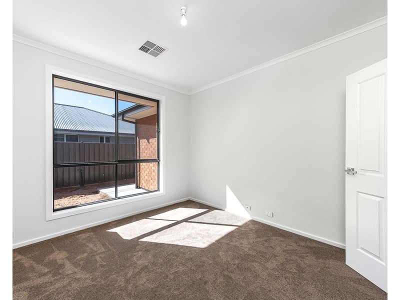 16 Grazier Street, Murray Bridge SA 5253