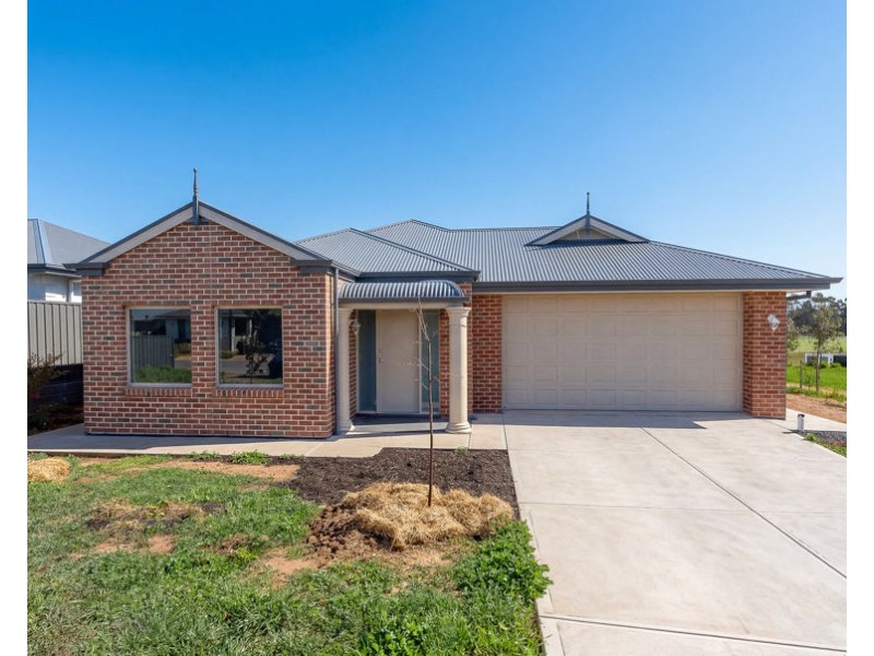 11 Newbridge Parade, Murray Bridge SA 5253