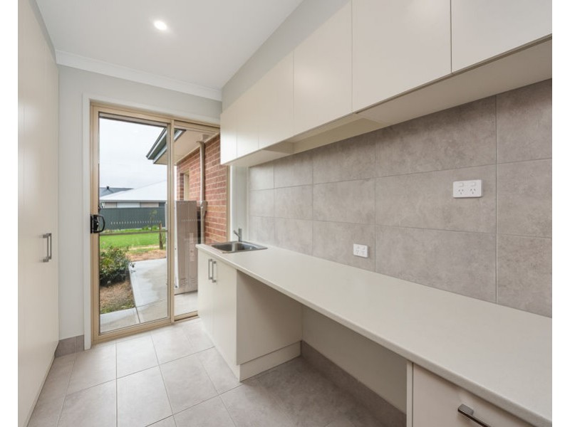 11 Newbridge Parade, Murray Bridge SA 5253