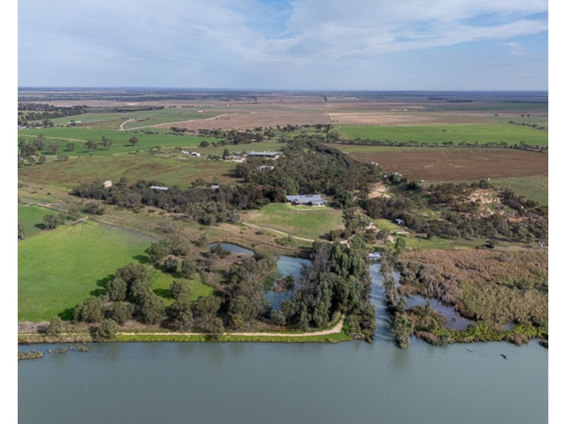 1263 Jervois Road, Woods Point SA 5253