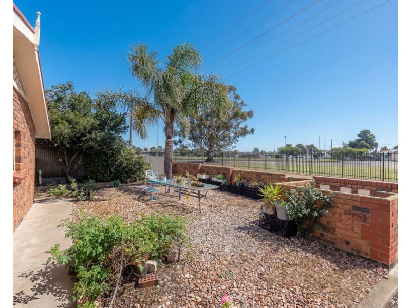 1/4 Alice Terrace, Murray Bridge SA 5253