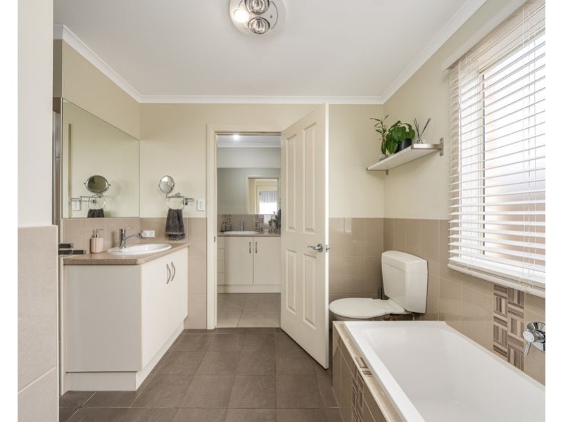 3G Irena Court, Murray Bridge SA 5253