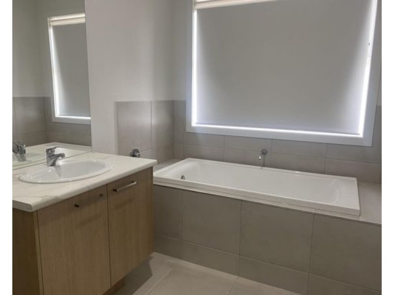 1721 Jervois Road, Woods Point SA 5253