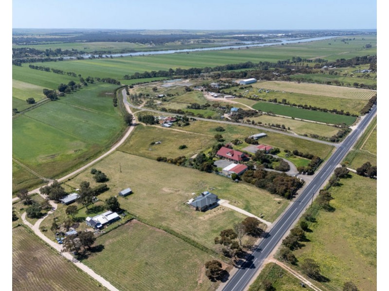 1721 Jervois Road, Woods Point SA 5253