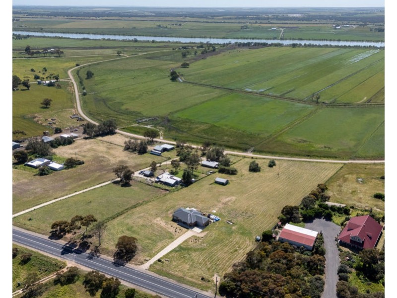 1721 Jervois Road, Woods Point SA 5253