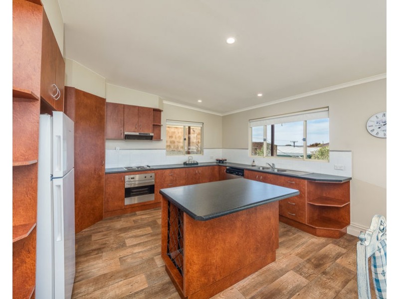 27 McHenry Street, Murray Bridge SA 5253