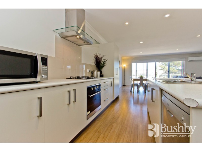 8/73 Foch Street, Mowbray TAS 7248