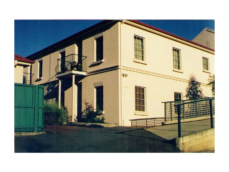 8 St John Crescent, Launceston TAS 7250