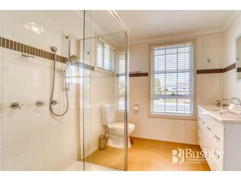 15 Chifley Street, Kings Meadows TAS 7249