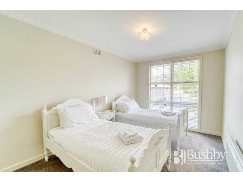 15 Chifley Street, Kings Meadows TAS 7249