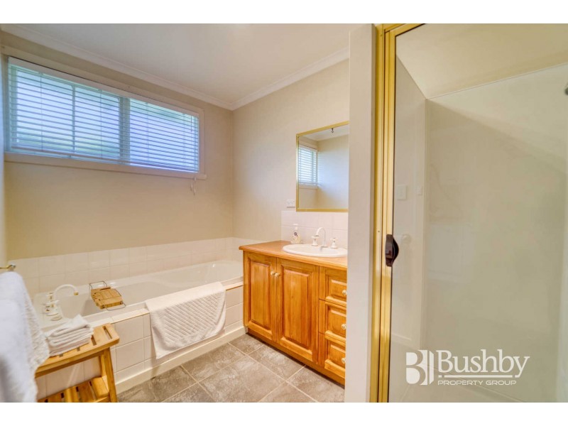 15 Chifley Street, Kings Meadows TAS 7249