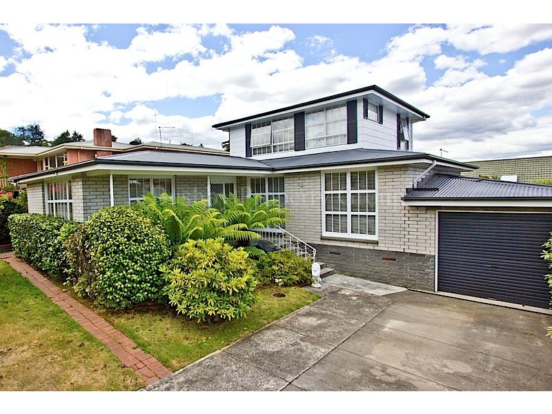 15 Chifley Street, Kings Meadows TAS 7249