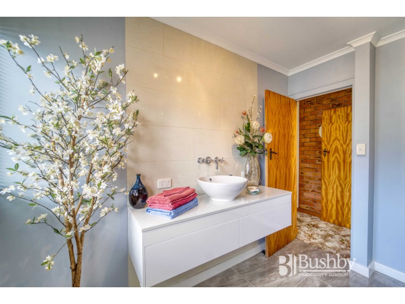 56 Cornwall Crescent, Newnham TAS 7248