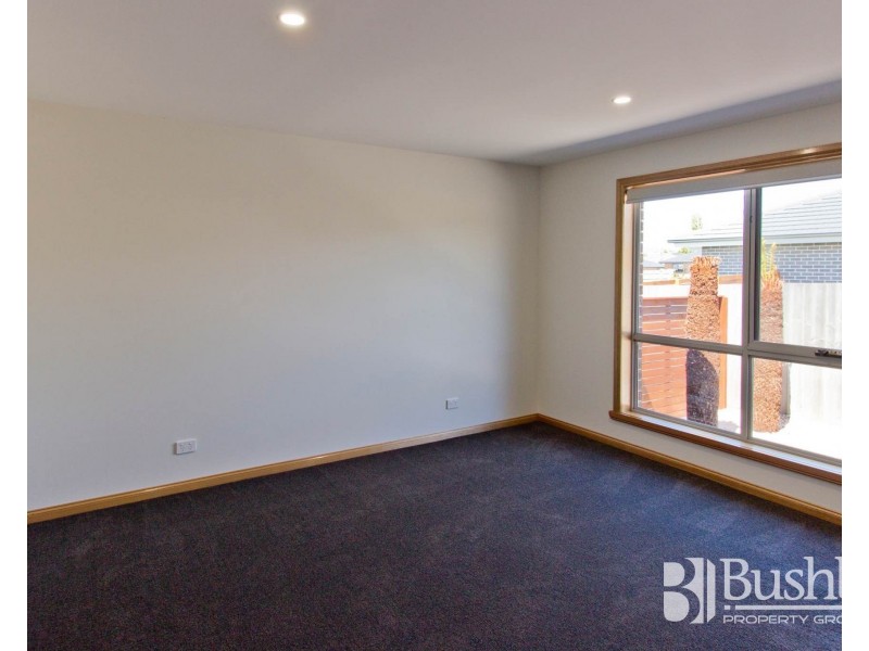 12 Senator Court, Newnham TAS 7248