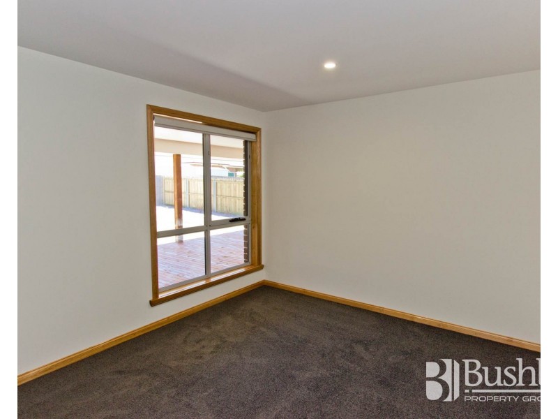 12 Senator Court, Newnham TAS 7248