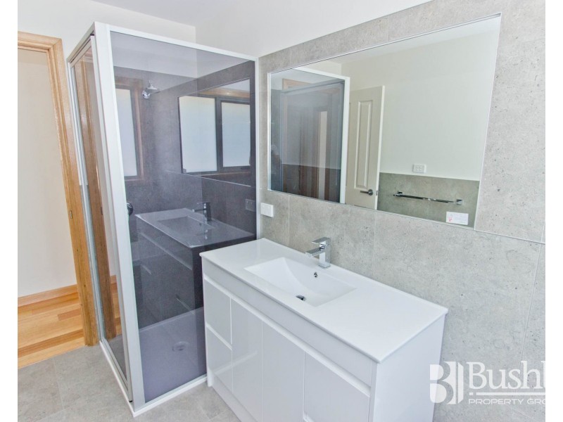 12 Senator Court, Newnham TAS 7248