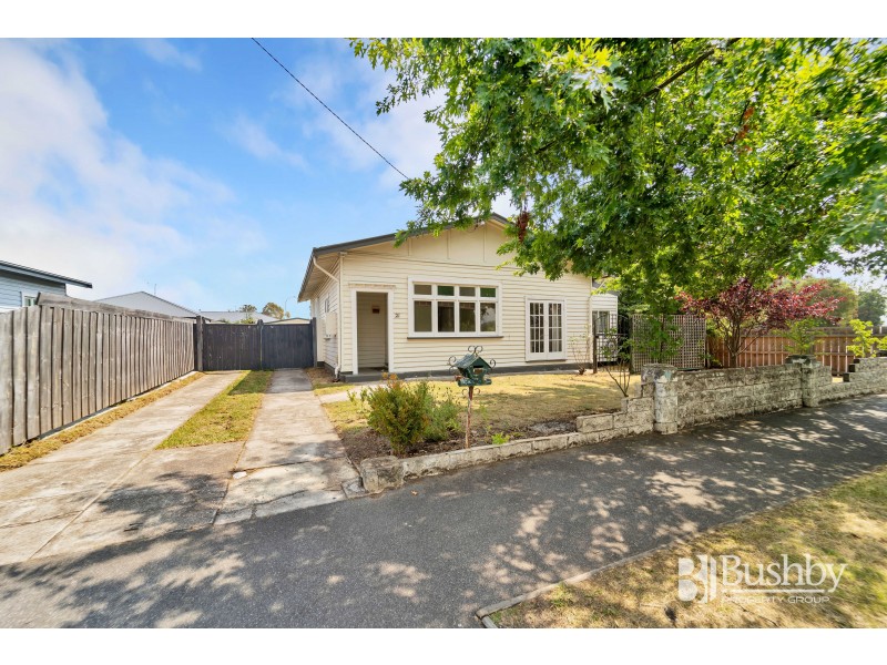 21 Birdwood Street, Mowbray TAS 7248