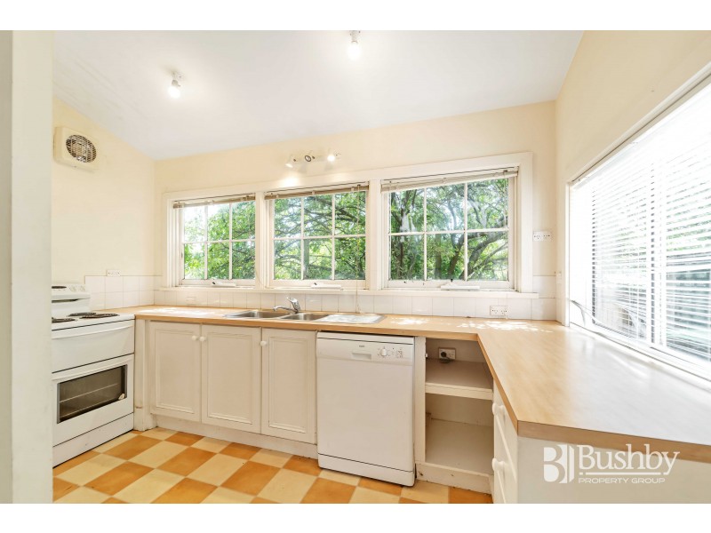 21 Birdwood Street, Mowbray TAS 7248