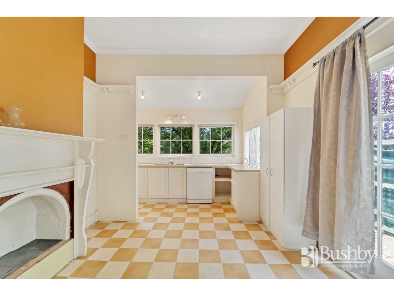 21 Birdwood Street, Mowbray TAS 7248