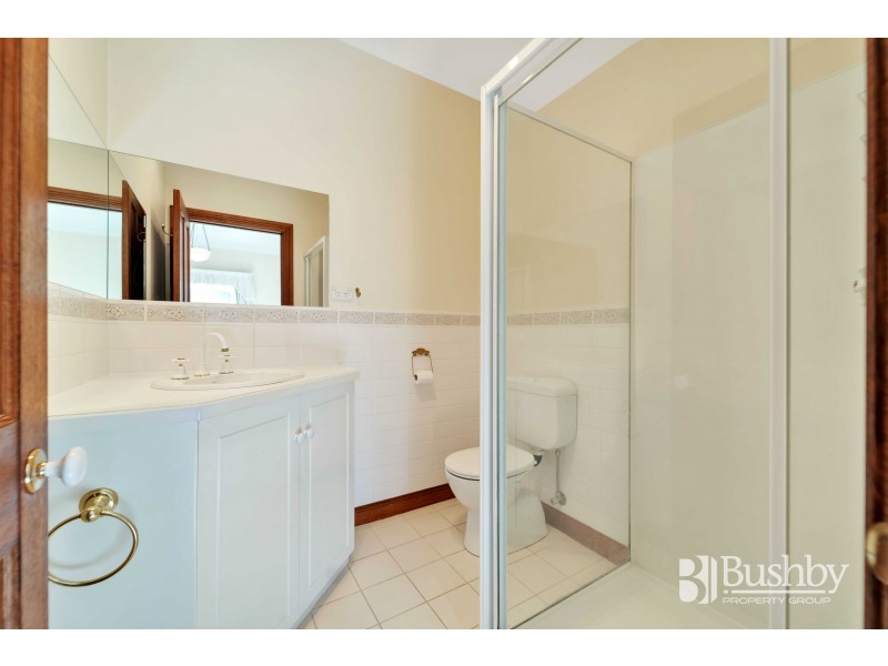 5 Grantham Close, Prospect Vale TAS 7250