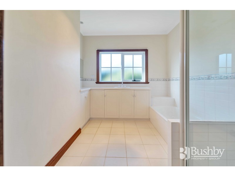 5 Grantham Close, Prospect Vale TAS 7250