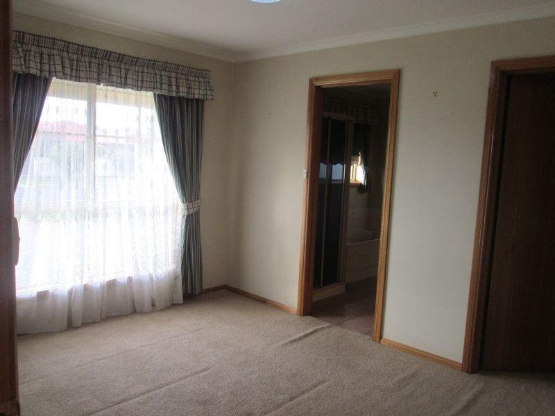 2 Cootamundra Drive, Perth TAS 7300