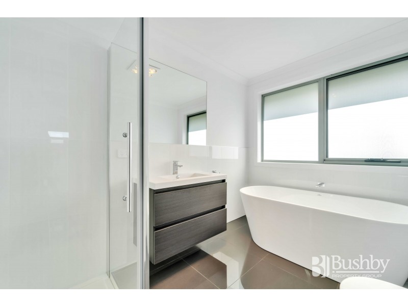 2/4 Whymper Court, Prospect Vale TAS 7250