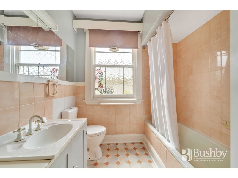 6 Bond Street, Kings Meadows TAS 7249
