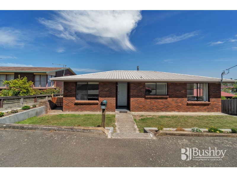 19 Kerran Crescent, South Launceston TAS 7249