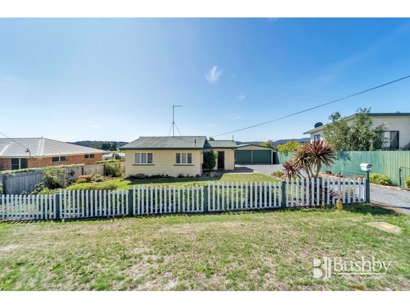 8 Ernest Street, Beauty Point TAS 7270