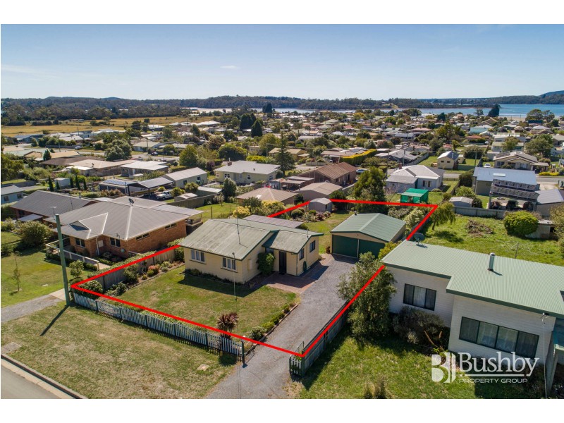 8 Ernest Street, Beauty Point TAS 7270