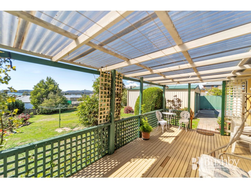 8 Ernest Street, Beauty Point TAS 7270