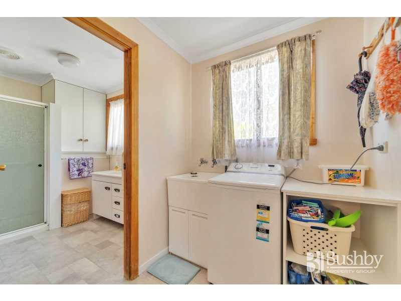 8 Ernest Street, Beauty Point TAS 7270