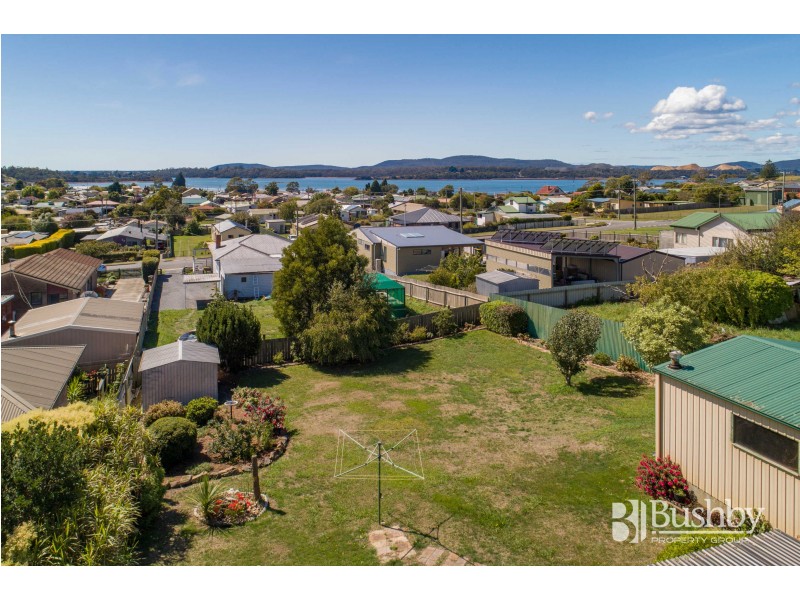 8 Ernest Street, Beauty Point TAS 7270