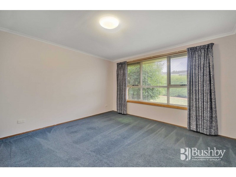 15 Julie Crescent, Newnham TAS 7248