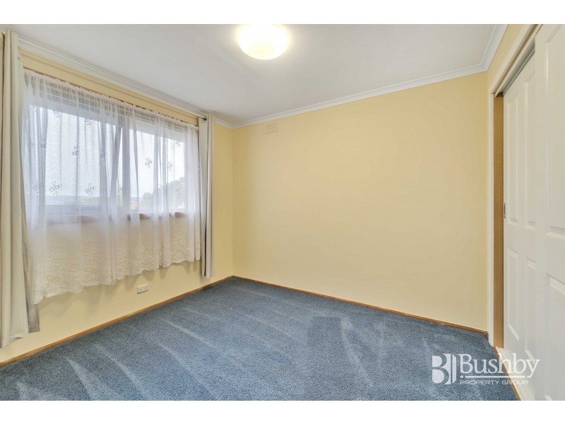 15 Julie Crescent, Newnham TAS 7248