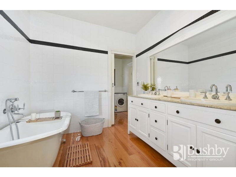 36 racecourse cres, Launceston TAS 7250