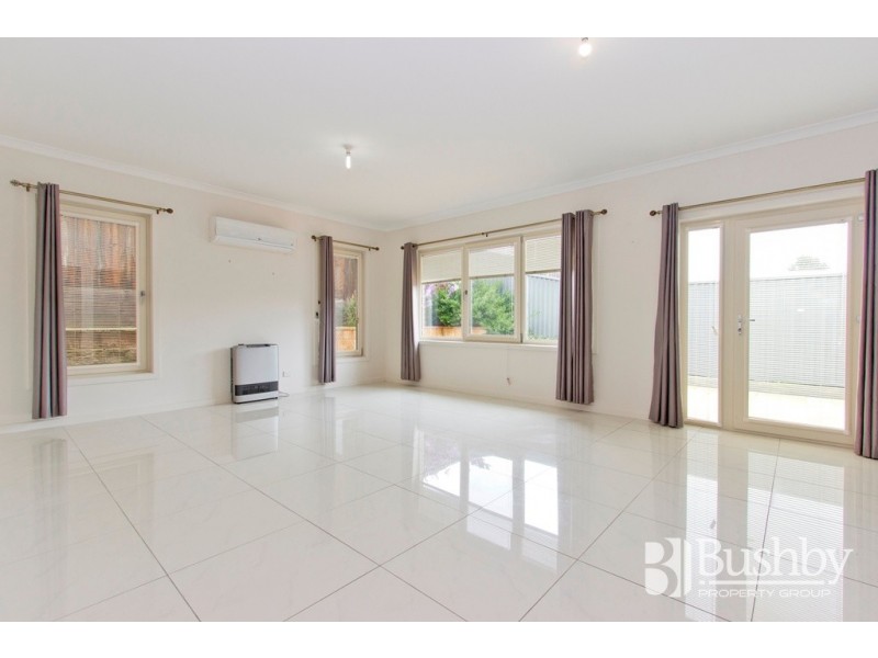 2/22 Legges Crescent, Prospect TAS 7250