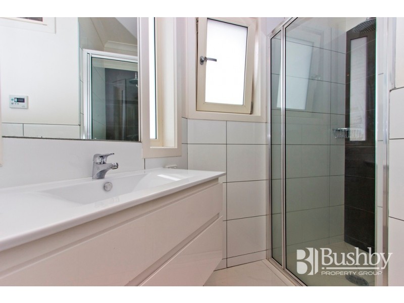 2/22 Legges Crescent, Prospect TAS 7250