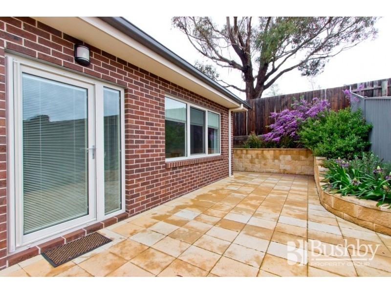 2/22 Legges Crescent, Prospect TAS 7250